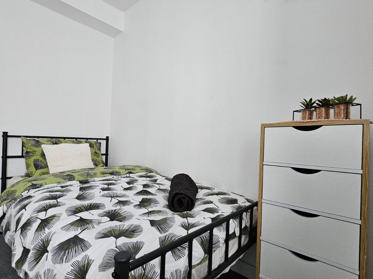 Guest House - Close To All Amenities Northampton Esterno foto