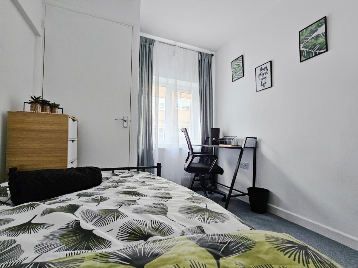 Guest House - Close To All Amenities Northampton Esterno foto