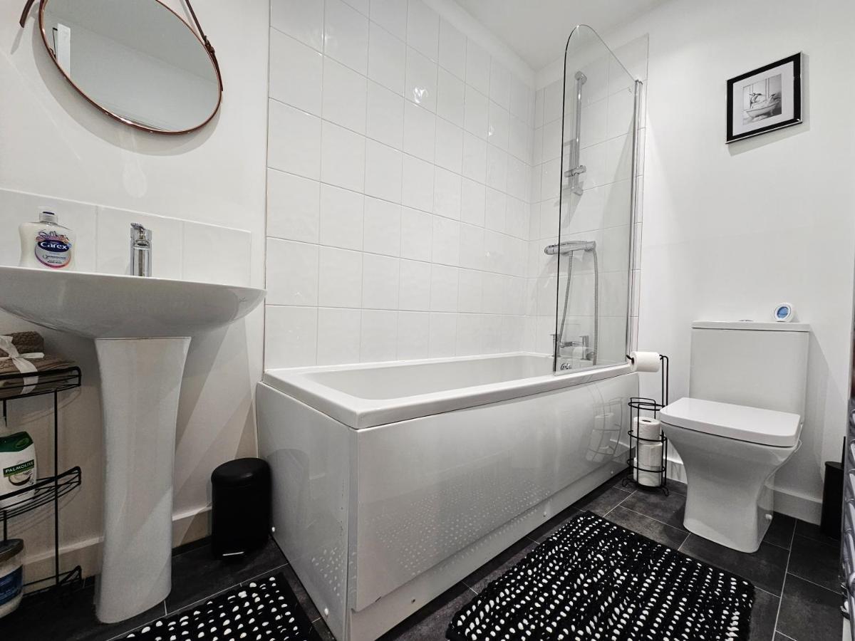 Guest House - Close To All Amenities Northampton Esterno foto